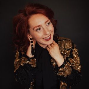 Meet your Posher, Alicia